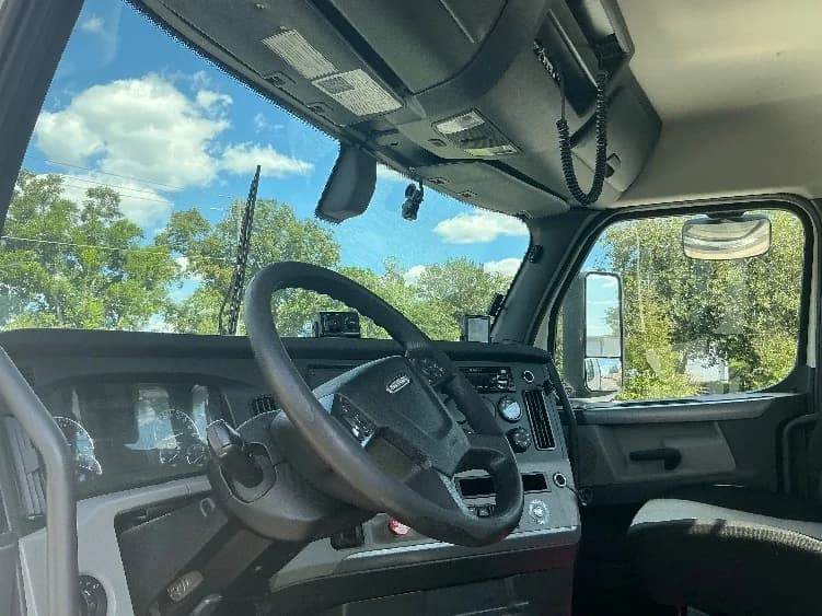 2020 Freightliner Cascadia in Atlanta (Forest Park), GA — photo 10