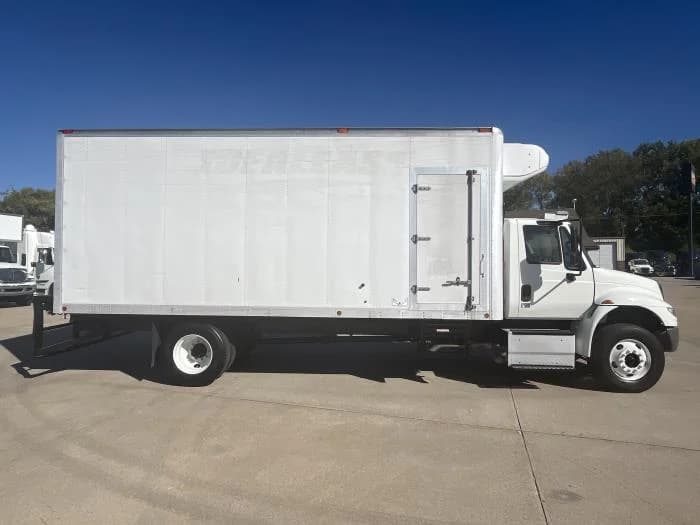2016 International 4300 in Kansas City, MO — photo 6