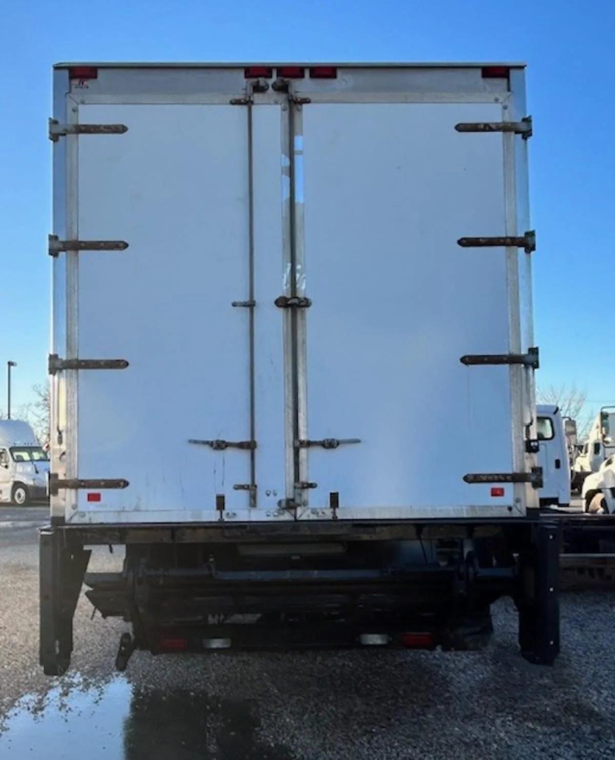 2015 Freightliner M2 106 in Salt Lake City, UT — photo 5