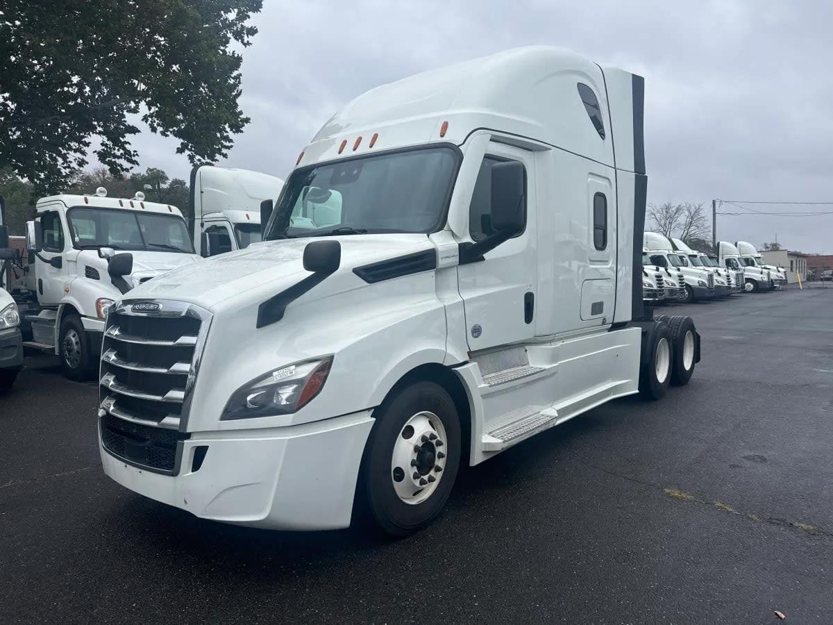 2021 Freightliner Cascadia