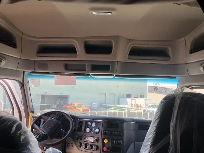 2025 Peterbilt 579 — photo 11