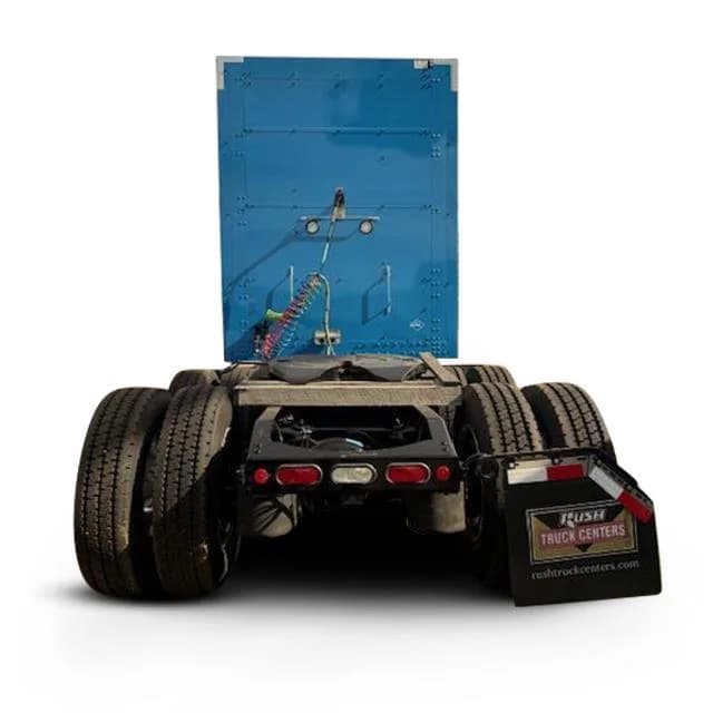 2025 Peterbilt 579