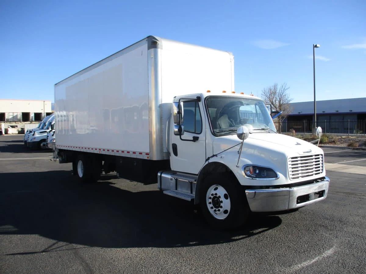 2021 Freightliner M2 106 in Phoenix, AZ — photo 3