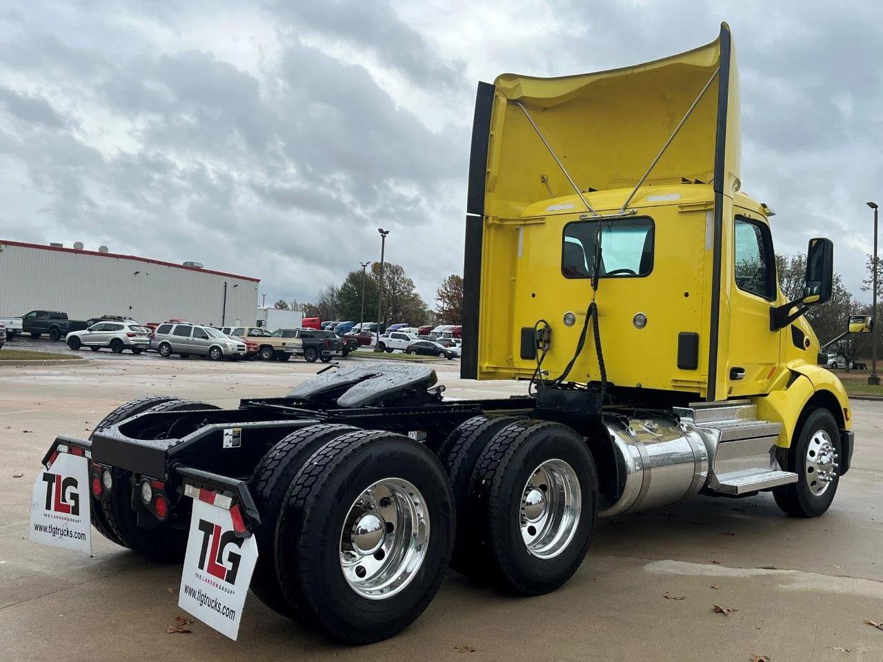2021 Peterbilt 579 in Springfield, MO — photo 5