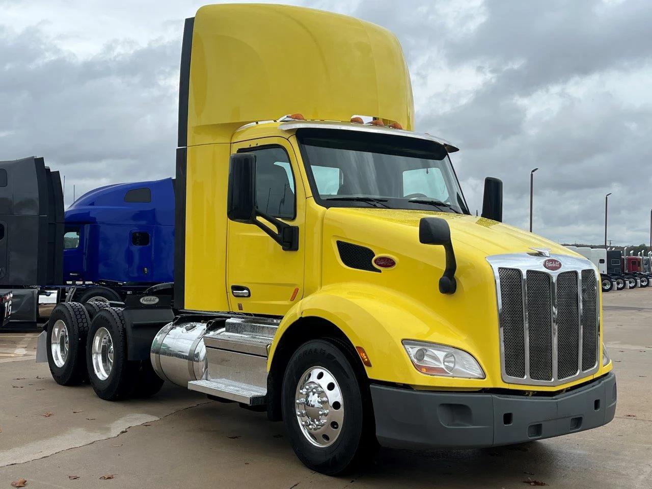 2021 Peterbilt 579 in Springfield, MO — photo 7