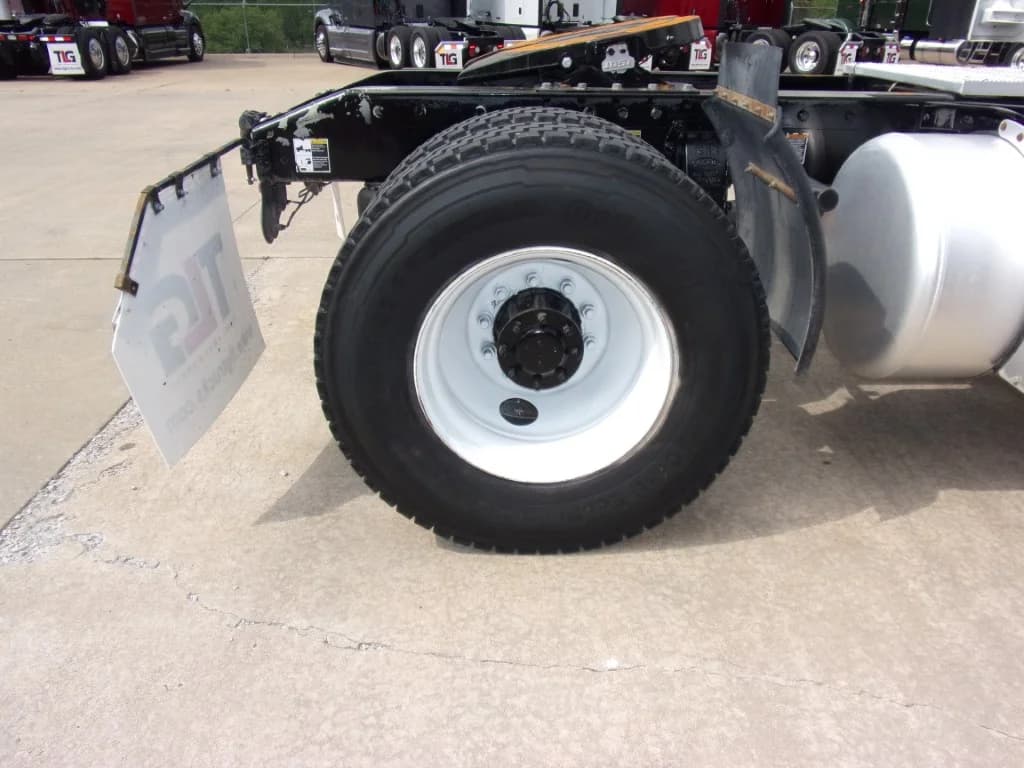 2020 Peterbilt 567 in Fort Smith, AR — photo 7