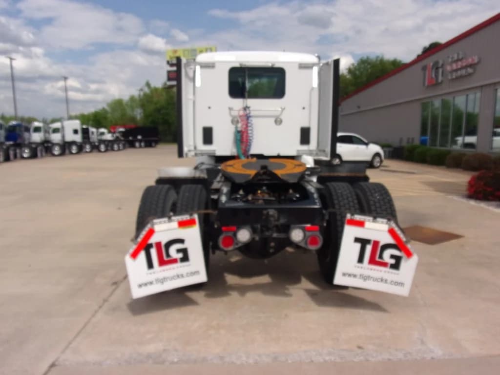 2020 Peterbilt 567 in Fort Smith, AR — photo 6