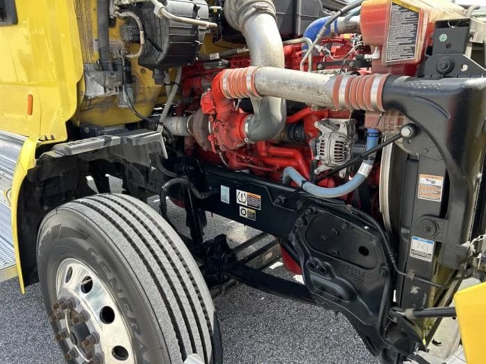 2021 Peterbilt 579 in Orlando, FL — photo 8