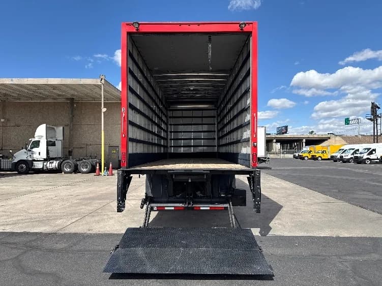 2019 Freightliner M2 106 in Phoenix, AZ — photo 9