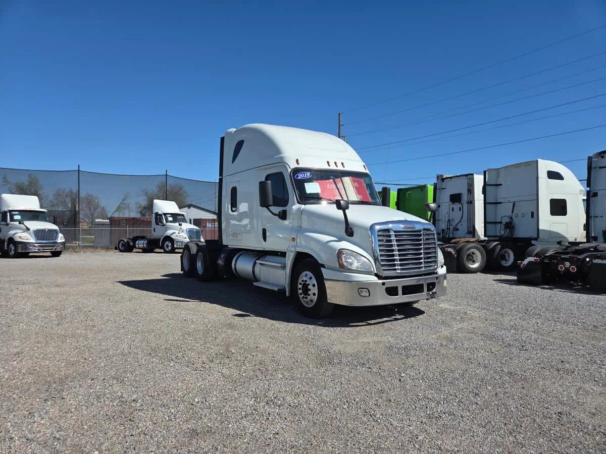 2019 Freightliner Cascadia in St. Rose, LA — photo 3