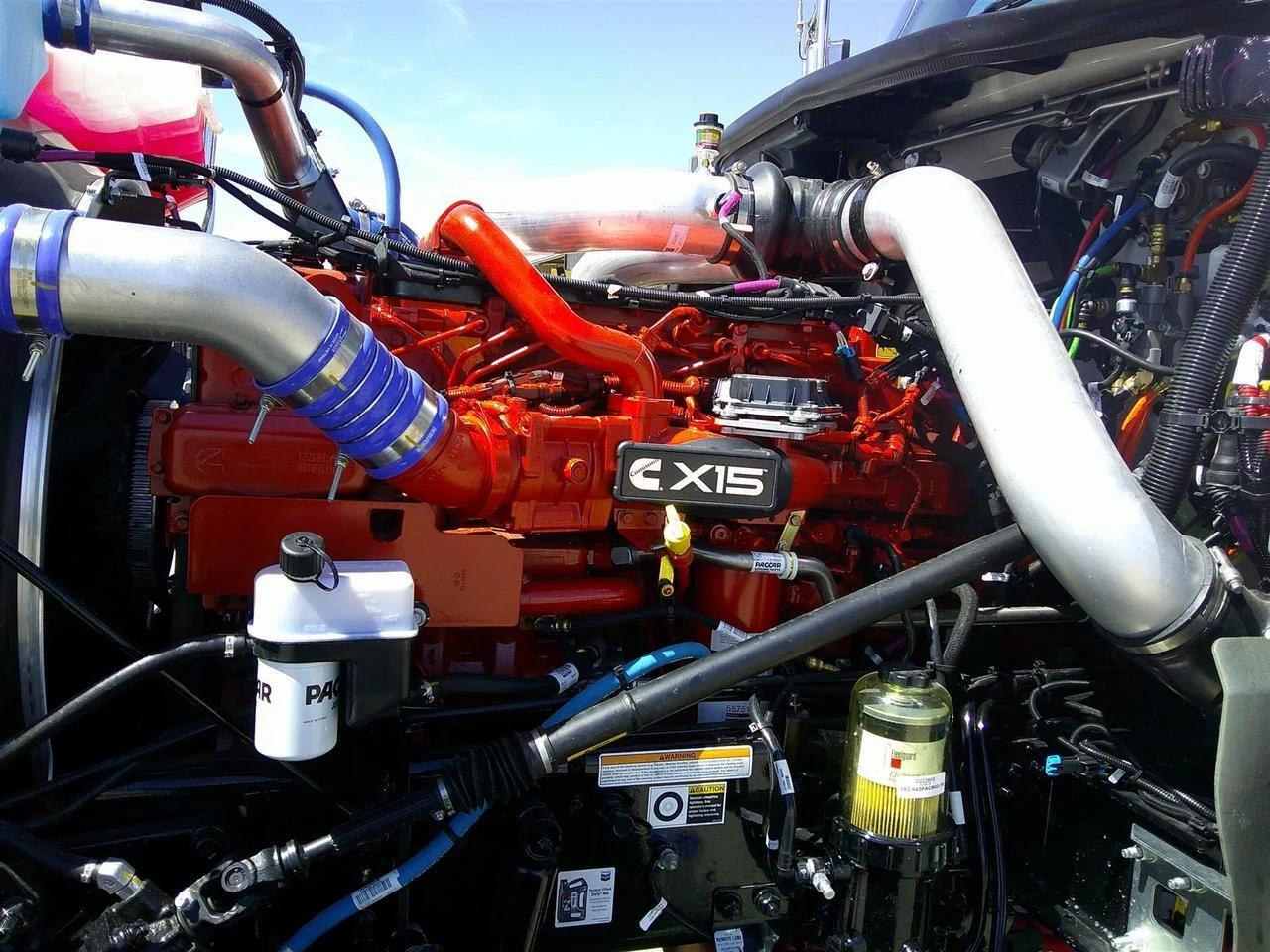 2027 Peterbilt 589 in Fargo, ND — photo 9