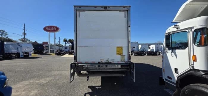 2020 Peterbilt 337 in Jacksonville, FL — photo 5