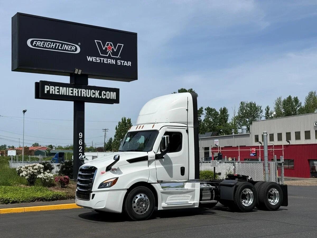 2027 Freightliner Cascadia