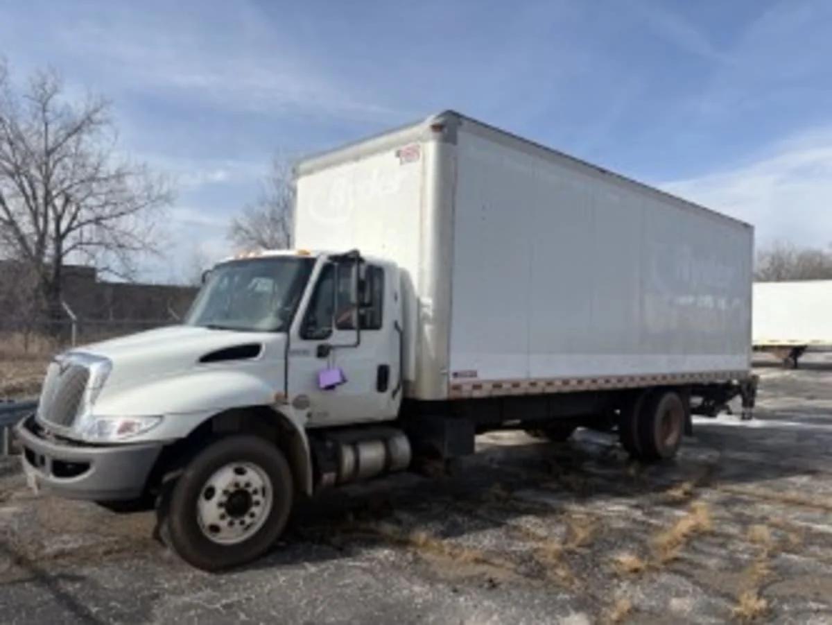 2019 International 4300 in Oak Creek, WI
