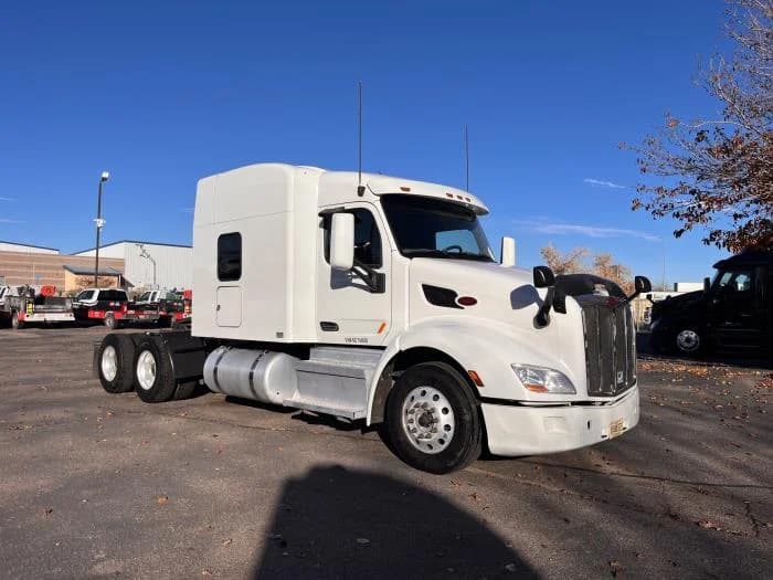 2022 Peterbilt 579 in Albuquerque, NM — photo 5