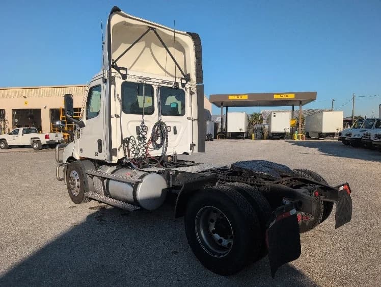 2020 Freightliner Cascadia in Ocala, FL — photo 5