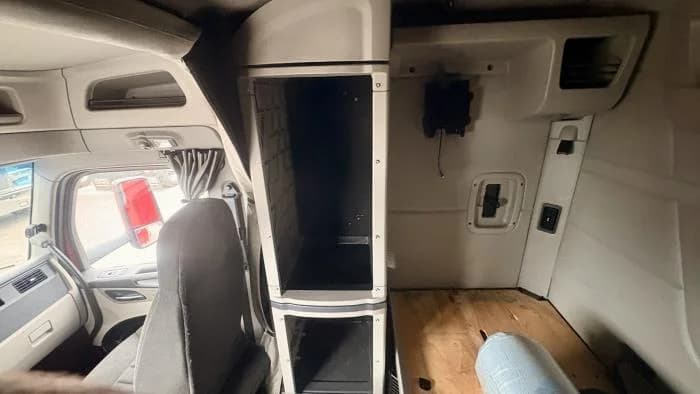 2022 Peterbilt 579 — photo 13