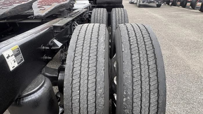 2022 Peterbilt 579 — photo 26
