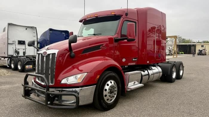 2022 Peterbilt 579 — photo 3