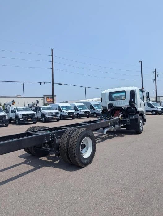 2025 Isuzu FTR in Elk Grove, CA — photo 7