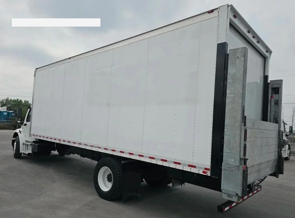 2019 Freightliner M2 106 — photo 6