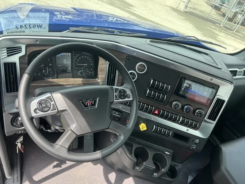 2026 Western Star 49X in Pittsburgh, PA — photo 12