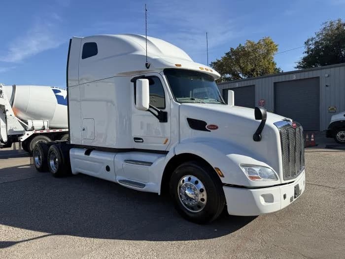2022 Peterbilt 579 in Dallas, TX — photo 25