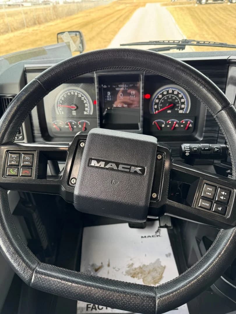 2023 Mack Anthem in Carroll, IA — photo 14