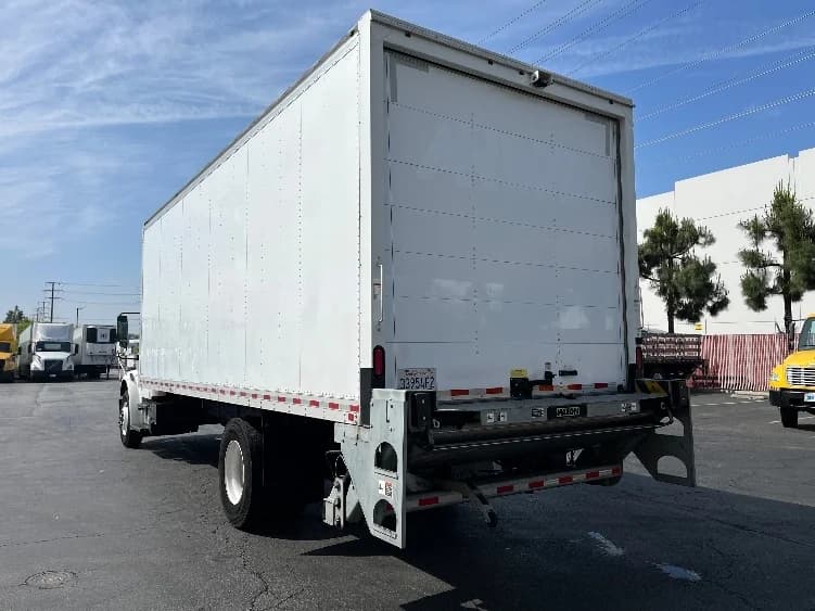 2019 Freightliner M2 106 in Fontana, CA — photo 6