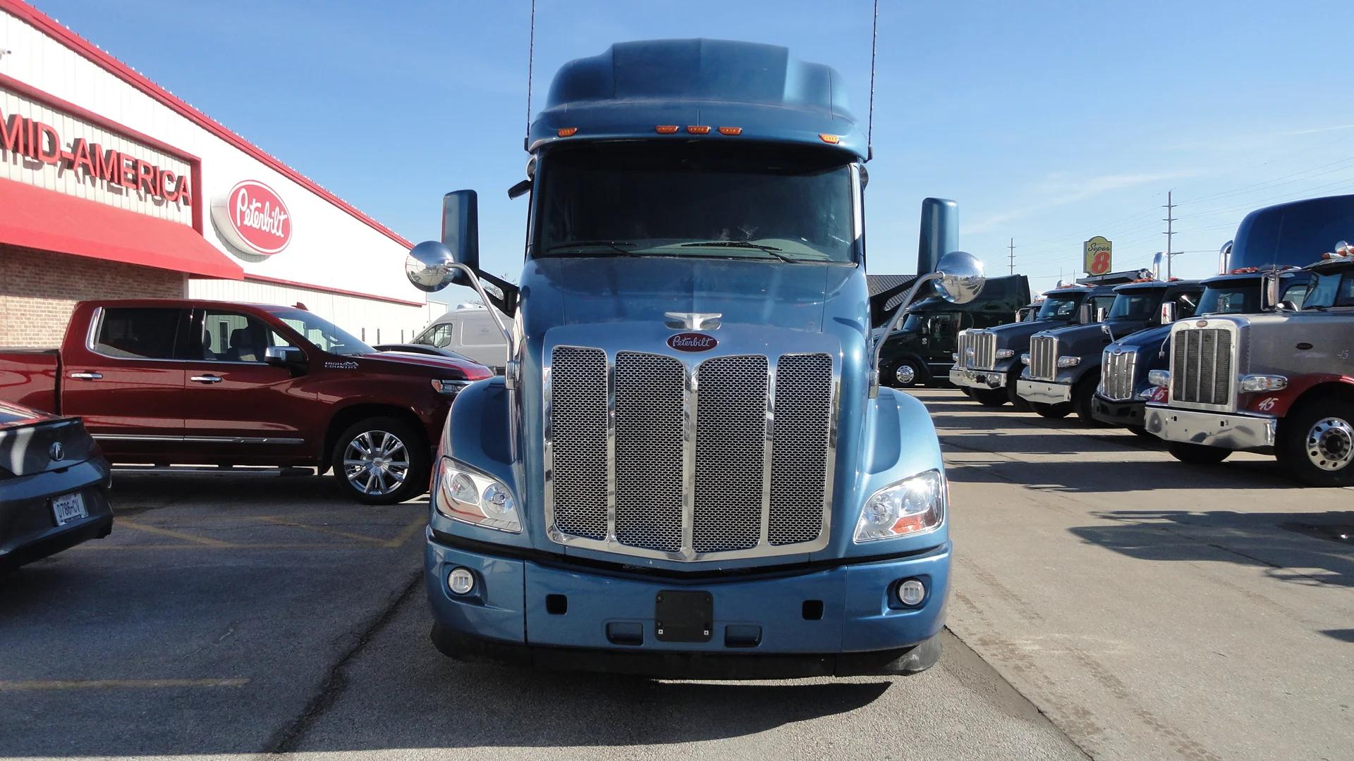 2022 Peterbilt 579 in Sikeston, MO — photo 12