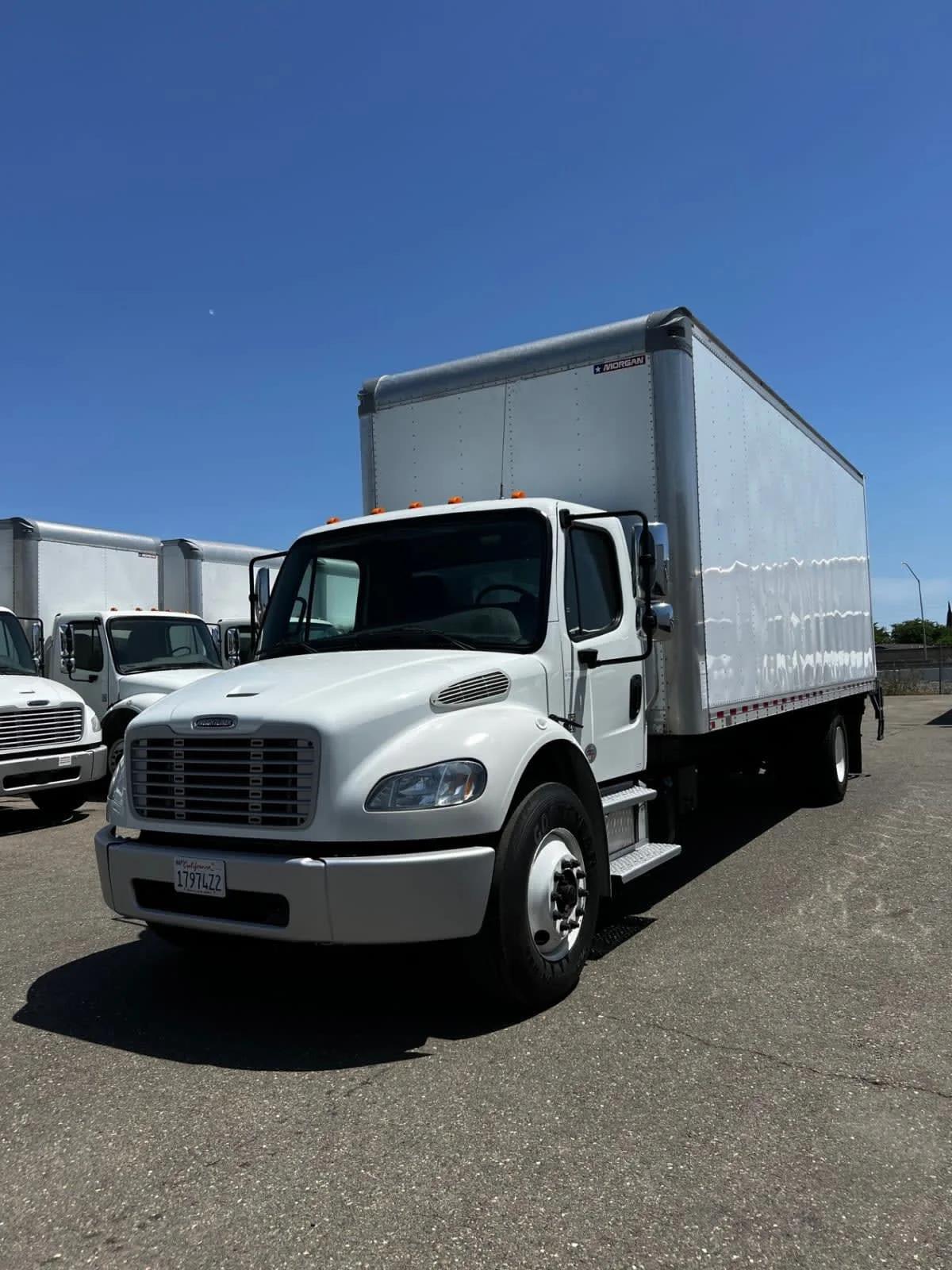 2021 Freightliner M2 106