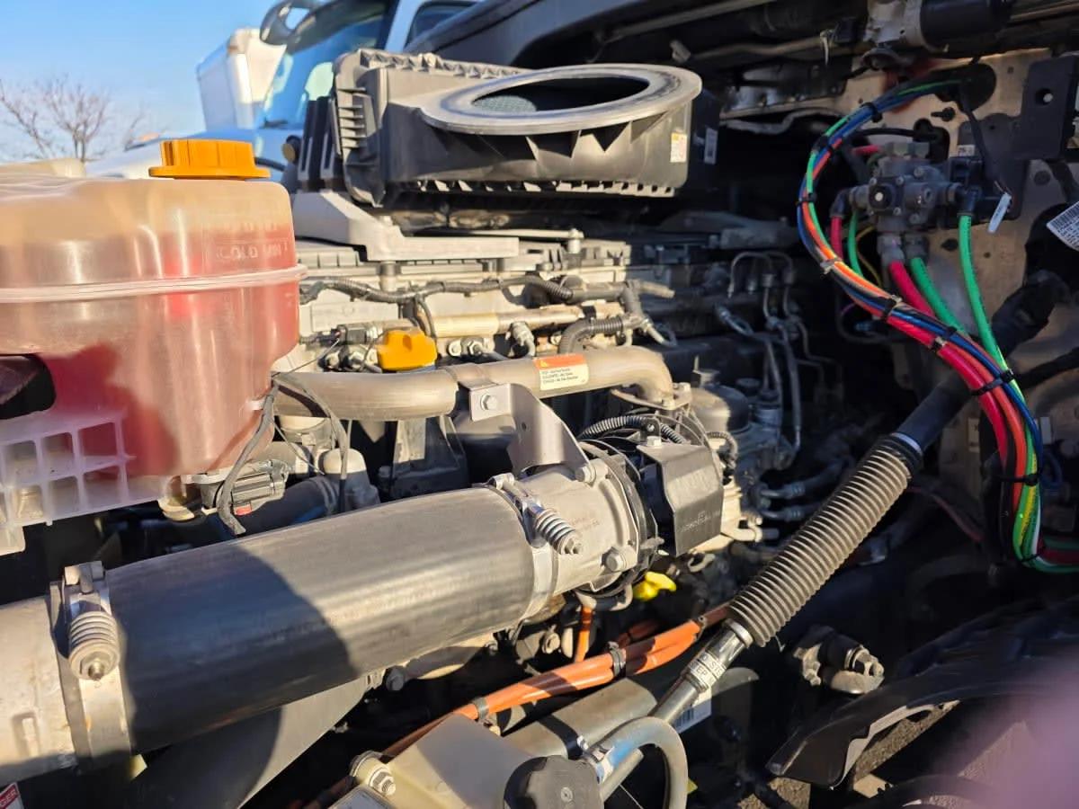 2019 Freightliner Cascadia in Altoona, IA — photo 9