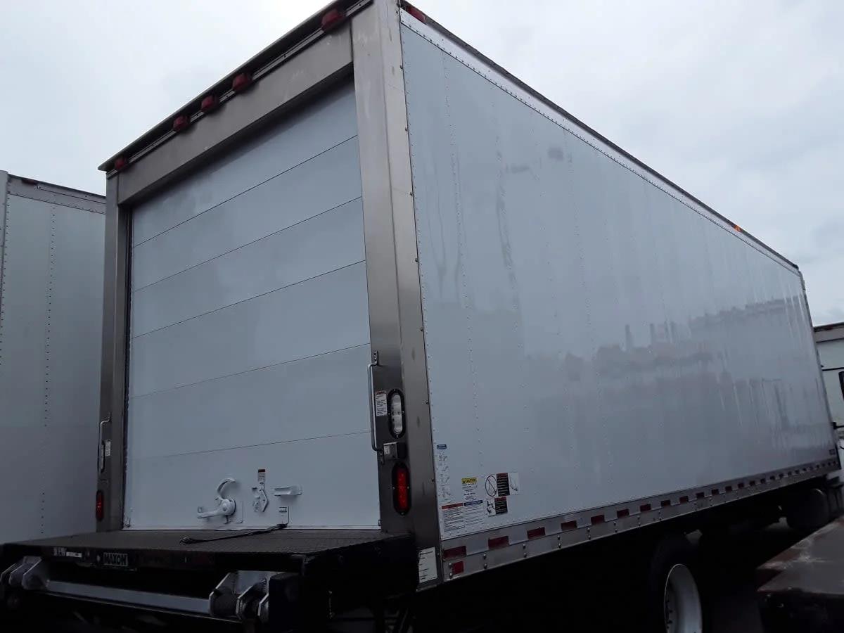 2016 Freightliner M2 106 in Montebello, CA — photo 4