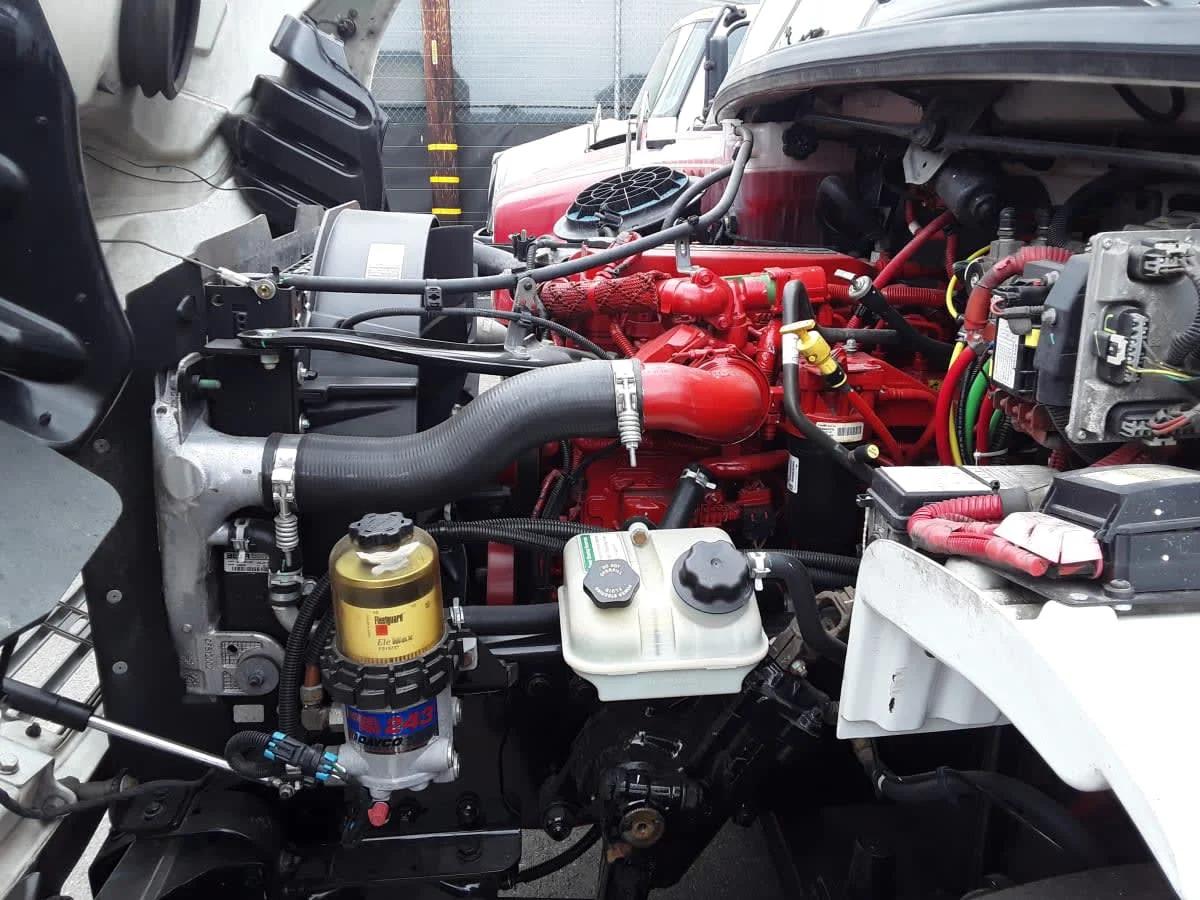 2016 Freightliner M2 106 in Montebello, CA — photo 10