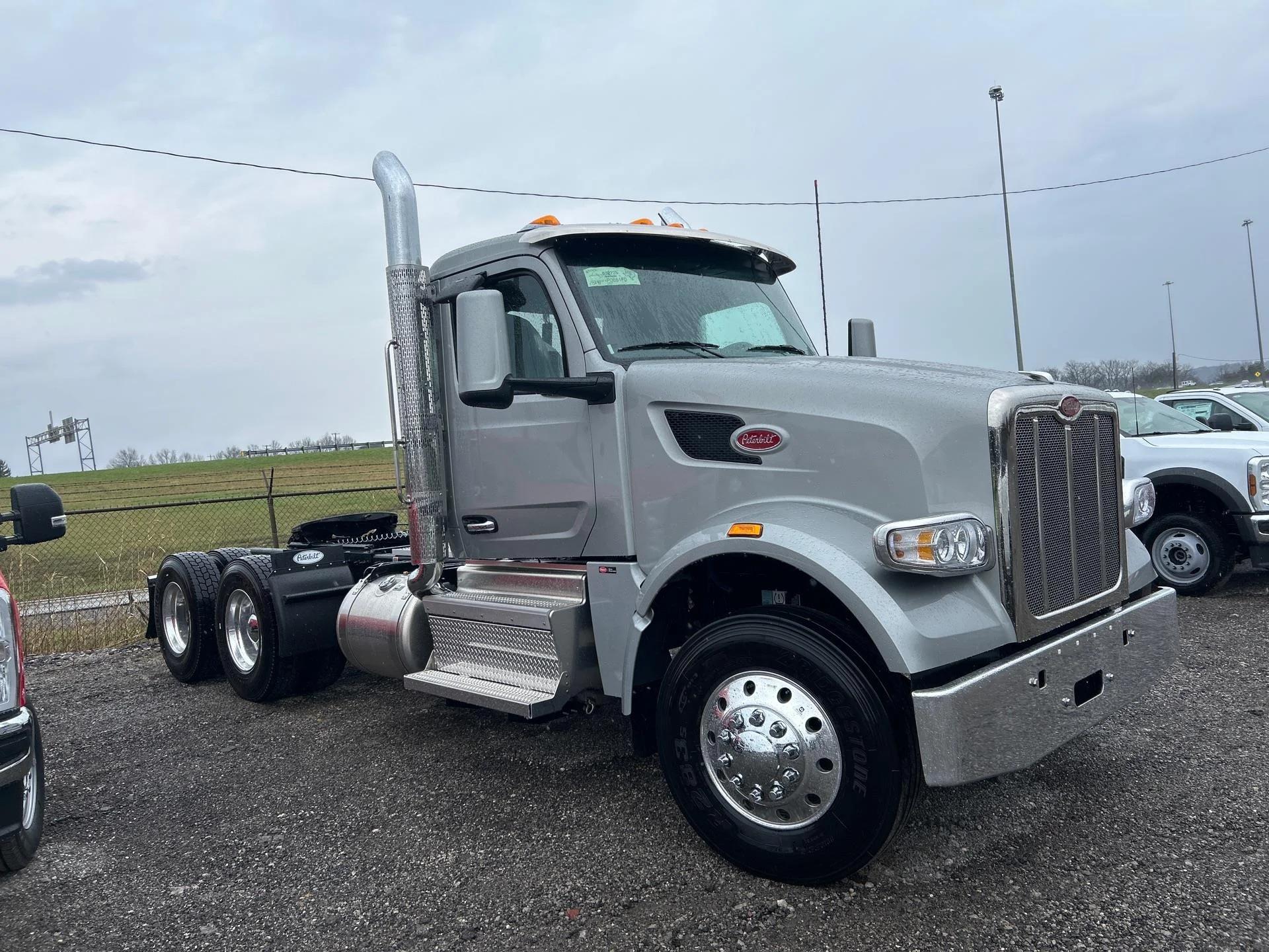 2027 Peterbilt 567 in Youngstown, OH — photo 2