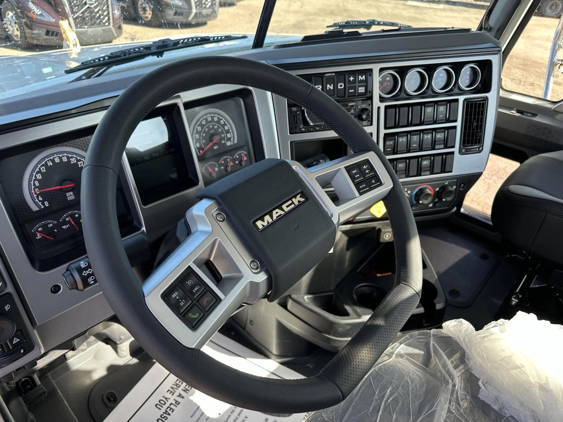 2026 Mack Pinnacle in Fruita, CO — photo 11