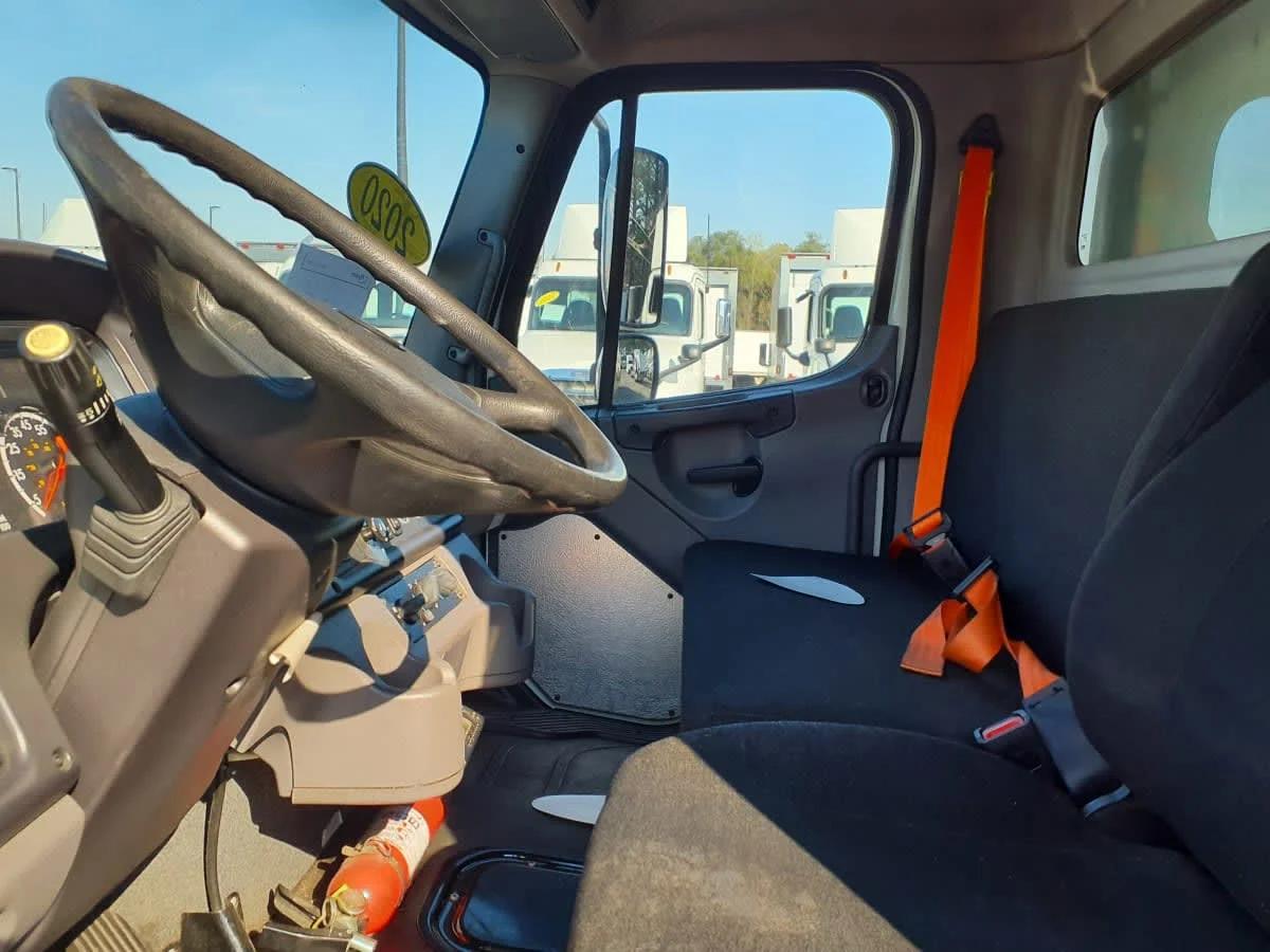 2020 Freightliner M2 106 in Atlanta, GA — photo 8