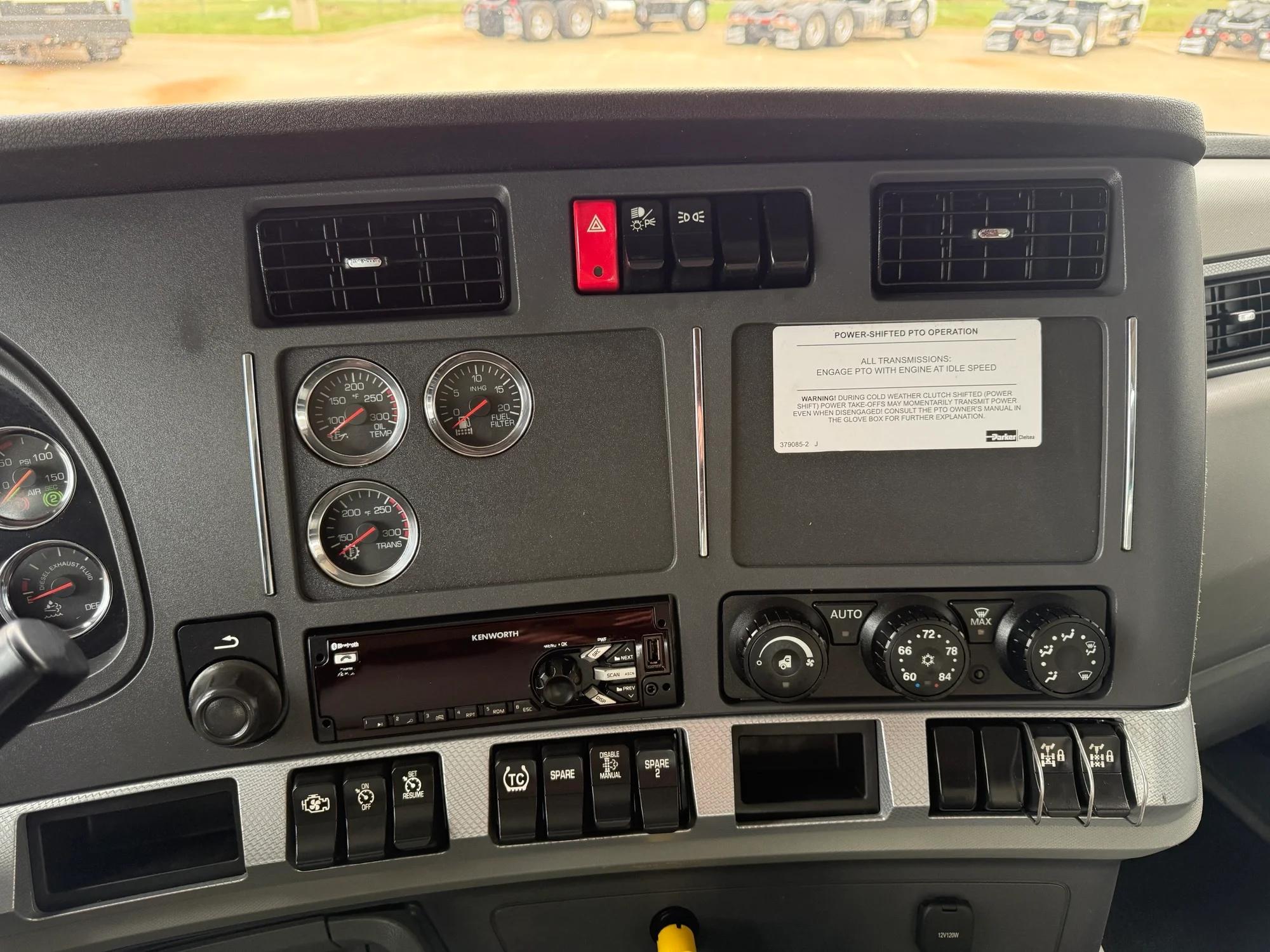 2020 Kenworth T880 in Oklahoma City, OK — photo 17