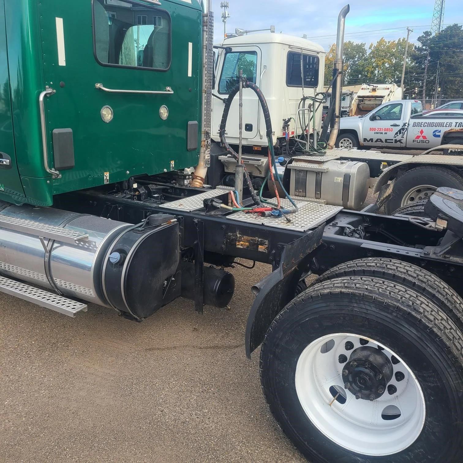 2019 Kenworth T680 — photo 6