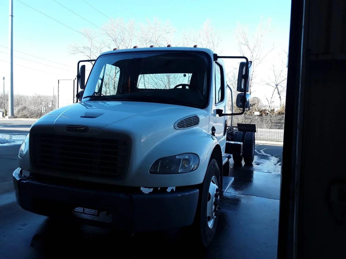 2020 Freightliner M2 106