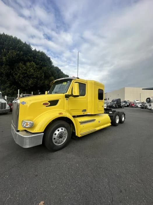 2024 Peterbilt 567 in Los Angeles, CA — photo 10