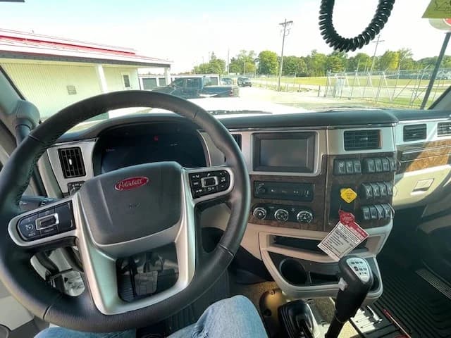 2026 Peterbilt 589 in Lima, OH — photo 10