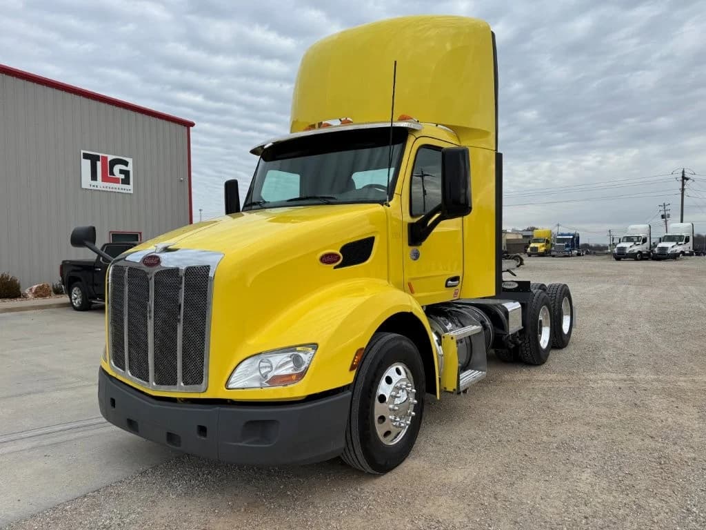 2021 Peterbilt 579 in Springfield, MO