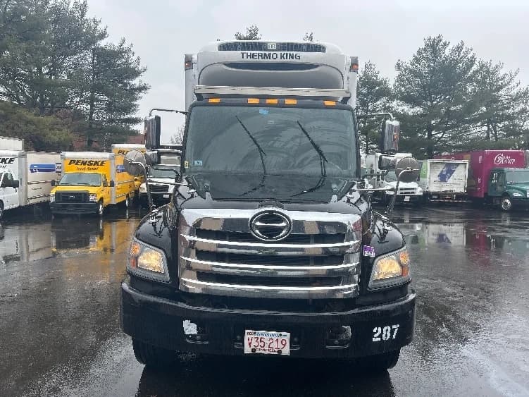 2020 Hino 268 in Braintree, MA — photo 2