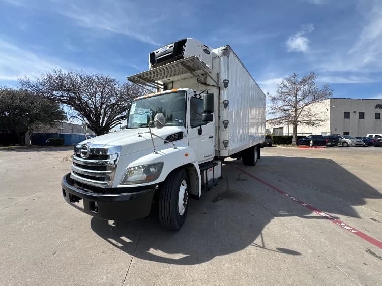 2019 Hino 268 in Garland, TX — photo 3