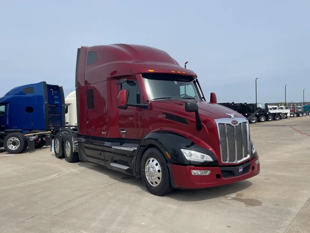 2023 Peterbilt 579 in Springfield, MO — photo 7