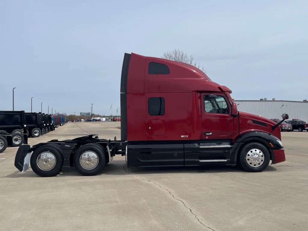 2023 Peterbilt 579 in Springfield, MO — photo 6