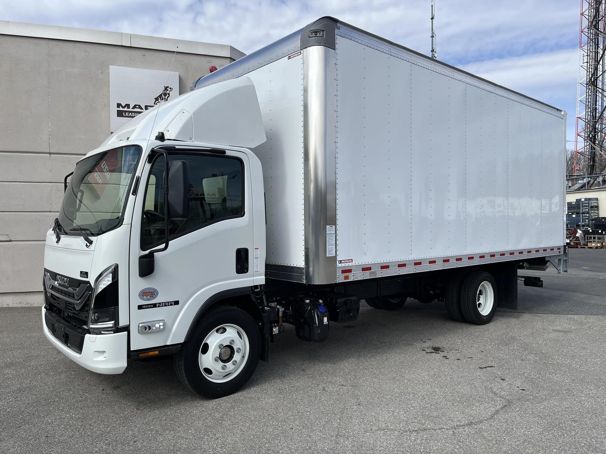 2025 Isuzu NRR