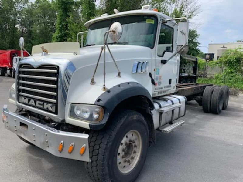 2013 Mack Granite