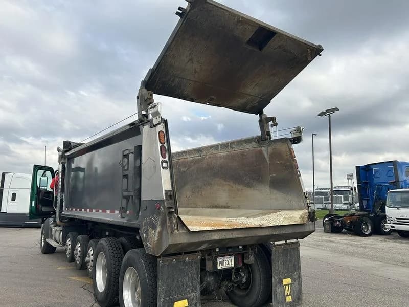 2022 Western Star 49X in Cincinnati, OH — photo 5